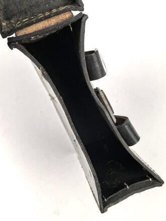 Tasche zum Brustmikrofon 33 der Wehrmacht. Ersatzmaterial, datiert 1941, ungereinigt
