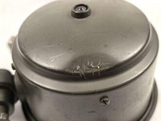 Kleines Blinkgerät moderner Bauart. Durchmesser etwa 11cm, Alter und Herkunft unbekannt, Funktion nicht geprüft