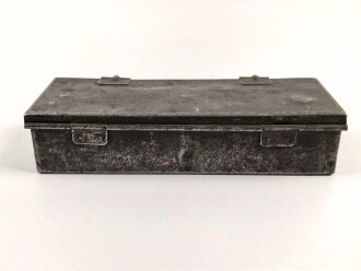 8cm Granatwerfer 34 der Wehrmacht, Vorratsteilekasten Originallack