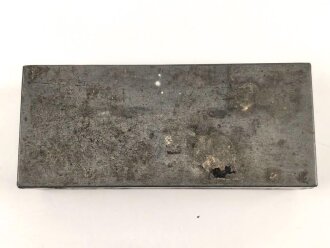 Vorratsteilekasten, Maße etwa 5 x 12 x 3cm. Alter und Herkunft unbekannt