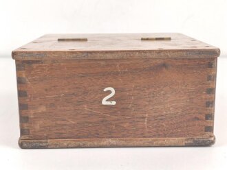 Wheatstone Meßbrücke ( Messeinrichtung zur Messung von elektrischen Widerständen). Größe des Holzgehäuses etwa 18 x 19 x 9cm