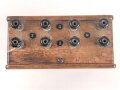Wheatstone Meßbrücke ( Messeinrichtung zur Messung von elektrischen Widerständen). Größe des Holzgehäuses etwa 18 x 19 x 9cm