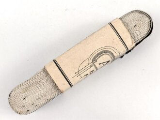 Bündel Ordensband zur Anschlussmedaille 1.Oktober 1938. Breite 30mm. In der originalen Banderole, laut dieser 10 Meter