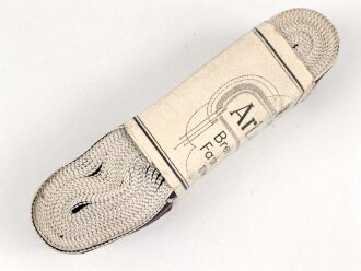 Bündel Ordensband zur Anschlussmedaille 1.Oktober 1938. Breite 30mm. In der originalen Banderole, laut dieser 10 Meter