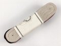 Bündel Ordensband zur Anschlussmedaille 1.Oktober 1938. Breite 30mm. In der originalen Banderole, laut dieser 10 Meter