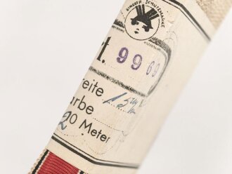 Bündel Ordensband zur Anschlussmedaille 13.März 1938. Breite 15mm. In der originalen Banderole, laut dieser 20 Meter
