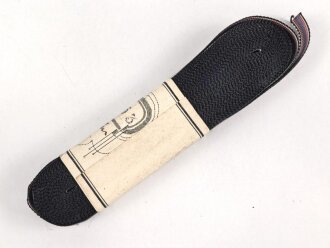 Bündel Ordensband zum Luftschutz Ehrenzeichen 2.Stufe. Breite 15mm. In der originalen Banderole, laut dieser 10 Meter