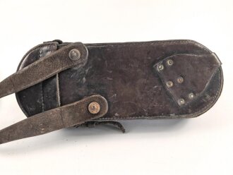 1.Weltkrieg, Tasche für den eisernen Armeefernsprecher in gutem Gesamtzustand, ungereinigtes Stück