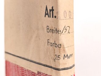 Bündel Ordensband  für die Bandspange zum Kriegsverdienstkreuz 2. Klasse 1939.  15mm Breite. In der originalen Banderole, laut dieser 25 Meter