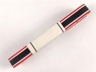 Bündel Ordensband  für die Bandspange zum Kriegsverdienstkreuz 2. Klasse 1939.  15mm Breite. In der originalen Banderole, laut dieser 10 Meter