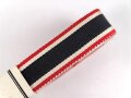 Bündel Ordensband  für die Bandspange zum Kriegsverdienstkreuz 2. Klasse 1939.  15mm Breite. In der originalen Banderole, laut dieser 10 Meter