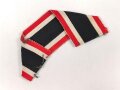 Ordensband zum Kriegsverdienstkreuz 1939. Breite 30mm, von einer Feldbluse abgetrennt