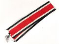 Ordensband für Eisernes Kreuz 2.Klasse 1939. Original konfektionierter Abschnitt mit 29cm Länge und 30mm Breite.  Preis je 1 Stück. Jeweils angeschmutzt