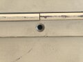 Gehäuse Wehrmacht, sieht im ersten Moment aus wie für Überbrückungszusatz für Trägerfrequenzverbindungen, ist aber nur etwa 18 cm hoch. Originallack