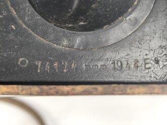 Feldfernsprecher 33 Wehrmacht, datiert 1944.  Ungereinigt, Funktion nicht geprüft