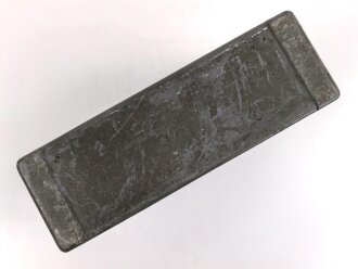 Feldfernsprecher 33 Wehrmacht, datiert 1943.  Ungereinigt, Funktion nicht geprüft, überlackiert