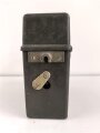 Feldfernsprecher 33 Wehrmacht, datiert 1943.  Ungereinigt, Funktion nicht geprüft, überlackiert