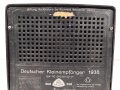 Deutscher Kleinempfänger 1938, Hersteller Roland Brandt. Optisch gut, ungereinigt, Anschlussstecker samt Kabel fehlt, Funktion nicht geprüft