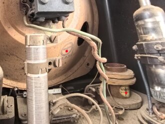 Deutscher Kleinempfänger , Hersteller G.Schaub Pforzheim. Optisch gut, ungereinigt, Stecker neuzeitlich ergänzt,  Funktion nicht geprüft