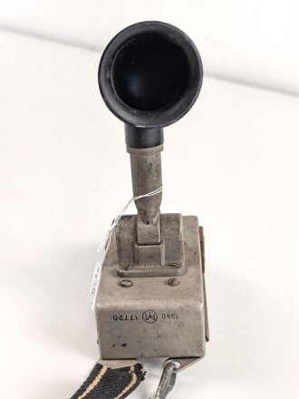 Brustmikrofon 33 der Wehrmacht datiert 1940, Funktion...