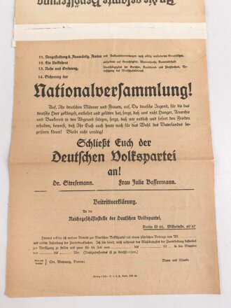 Deutsche Volkspartei, Deutsche Demokratische Partei , Sozialdemokratische Mehrheitspartei. Vier Flugblätter sowie eine Ansichtskarte der Deutschen Demokratischen Partei, neuzeitlich oben zusammengeklebt