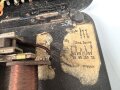 Tischfernsprecher datiert 1943 mit WaA Abnahme. Ungewöhnliches Modell mit Metallkorpus. Funktion nicht geprüft