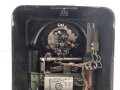 Tischfernsprecher datiert 1943 mit WaA Abnahme. Ungewöhnliches Modell mit Metallkorpus. Funktion nicht geprüft