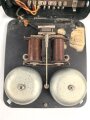 Tischfernsprecher datiert 1943 mit WaA Abnahme. Ungewöhnliches Modell mit Metallkorpus. Funktion nicht geprüft