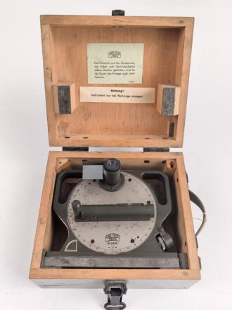 Neigungsmesser in Transportkasten, Hersteller Carl Zeiss...