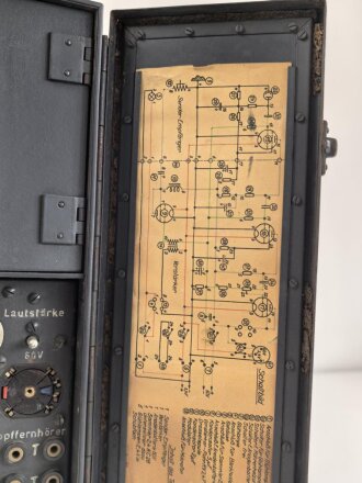 Lichtsprechgerät 60/80 Wehrmacht. Um 1941 im Einsatz, insgesamt wurde etwa 600 Geräte produziert. Guter Zustand, Funktion nicht geprüft. Rarität