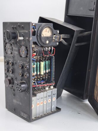 Lichtsprechgerät 60/80 Wehrmacht. Um 1941 im Einsatz, insgesamt wurde etwa 600 Geräte produziert. Guter Zustand, Funktion nicht geprüft. Rarität