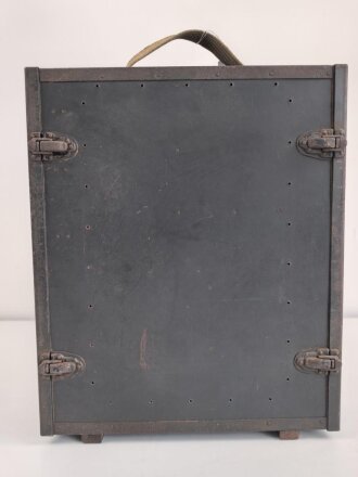 Lichtsprechgerät 60/80 Wehrmacht. Um 1941 im Einsatz, insgesamt wurde etwa 600 Geräte produziert. Guter Zustand, Funktion nicht geprüft. Rarität