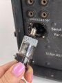 Lichtsprechgerät 60/80 Wehrmacht. Um 1941 im Einsatz, insgesamt wurde etwa 600 Geräte produziert. Guter Zustand, Funktion nicht geprüft. Rarität