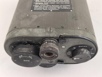 Lichtsprechgerät 80 Wehrmacht. Optischer Sender / Empfänger.  Hersteller blc für Carl Zeiss Jena. Optisch einwandfrei, Originallack, Funktion nicht geprüft. Im passenden Lederbehälter, dieser datiert 1940