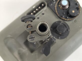 Lichtsprechgerät 80 Wehrmacht. Optischer Sender / Empfänger.  Hersteller blc für Carl Zeiss Jena. Optisch einwandfrei, Originallack, Funktion nicht geprüft. Im passenden Lederbehälter, dieser datiert 1940
