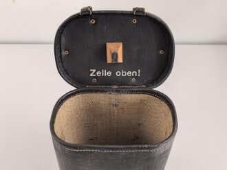 Lichtsprechgerät 80 Wehrmacht. Hersteller  Carl Zeiss Jena 1938. Optisch einwandfrei, Originallack, Funktion nicht geprüft. Im passenden Behälter, diesem fehlt ein Metallbeschlag um den zweiten verschluss zu halten sowie die beiden seitlichen D-Ringe.