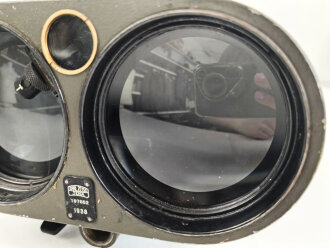 Lichtsprechgerät 80 Wehrmacht. Hersteller  Carl Zeiss Jena 1938. Optisch einwandfrei, Originallack, Funktion nicht geprüft. Im passenden Behälter, diesem fehlt ein Metallbeschlag um den zweiten verschluss zu halten sowie die beiden seitlichen D-Ringe.
