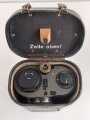 Lichtsprechgerät 80 Wehrmacht. Hersteller  Carl Zeiss Jena 1938. Optisch einwandfrei, Originallack, Funktion nicht geprüft. Im passenden Behälter, diesem fehlt ein Metallbeschlag um den zweiten verschluss zu halten sowie die beiden seitlichen D-Ringe.