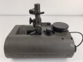 Lichtsprechgerät 80 Wehrmacht. Hersteller  Carl Zeiss Jena 1938. Optisch einwandfrei, Originallack, Funktion nicht geprüft. Im passenden Behälter, diesem fehlt ein Metallbeschlag um den zweiten verschluss zu halten sowie die beiden seitlichen D-Ringe.