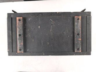 Lichtsprechgerät 80 Wehrmacht. Tornister Ober- und Unterteil in der jeweils 3.Ausführung. Der Verstärker von 1940. Originallack , ungereinigt, die Verschlüsse der Deckel neuzeitlich ergänzt. Funktion nicht geprüft
