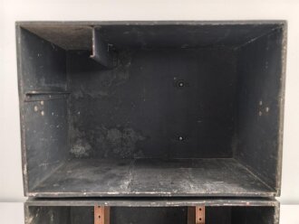 Lichtsprechgerät 80 Wehrmacht. Tornister Ober- und Unterteil in der jeweils 3.Ausführung. Der Verstärker von 1940. Originallack , ungereinigt, die Verschlüsse der Deckel neuzeitlich ergänzt. Funktion nicht geprüft
