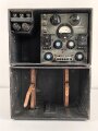 Lichtsprechgerät 80 Wehrmacht. Tornister Ober- und Unterteil in der jeweils 3.Ausführung. Der Verstärker von 1940. Originallack , ungereinigt, die Verschlüsse der Deckel neuzeitlich ergänzt. Funktion nicht geprüft