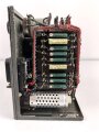 Lichtsprechgerät 80 Wehrmacht. Tornister Ober- und Unterteil in der jeweils 3.Ausführung. Der Verstärker von 1940. Originallack , ungereinigt, die Verschlüsse der Deckel neuzeitlich ergänzt. Funktion nicht geprüft