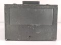 Lichtsprechgerät 80 Wehrmacht. Tornister Ober- und Unterteil in der jeweils 3.Ausführung. Der Verstärker von 1940. Originallack , ungereinigt, die Verschlüsse der Deckel neuzeitlich ergänzt. Funktion nicht geprüft