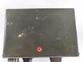 Lichtsprechgerät 80 Wehrmacht. Tornister Ober- und Unterteil in der jeweils 3.Ausführung. Der Verstärker von 1940. Originallack , ungereinigt, die Verschlüsse der Deckel neuzeitlich ergänzt. Funktion nicht geprüft