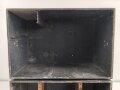 Lichtsprechgerät 80 Wehrmacht. Tornister Ober- und Unterteil in der jeweils 3.Ausführung. Der Verstärker von 1940. Originallack , ungereinigt, die Verschlüsse der Deckel neuzeitlich ergänzt. Funktion nicht geprüft