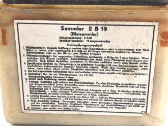 Sammler 2 B 19 ( Bleisammler ) Wehrmacht. Datiert 1943, gehört unter anderem in den Batterietornister 1. Ausführung zum Lichtsprechgerät 80. Guter Zustand