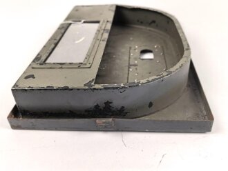 Lichtsprechgerät 80 Wehrmacht. Gehäusedeckel zum Tornister Unterteil in der  1. und 2. Ausführung. Überlackiertes Stück