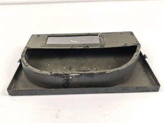 Lichtsprechgerät 80 Wehrmacht. Gehäusedeckel zum Tornister Unterteil in der  1. und 2. Ausführung. Überlackiertes Stück