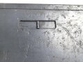 Lichtsprechgerät 80 Wehrmacht. Gehäusedeckel zum Tornister Unterteil in der  1. und 2. Ausführung. Überlackiertes Stück